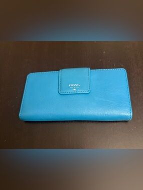 Fossil Madison turquoise/green Leather Bi-fold checkbook wallet.